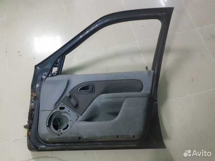 Дверь передняя правая Renault Symbol LB K4J