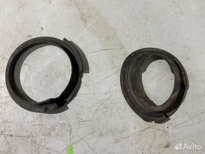 Прокладки передних пружин BMW 5 E60