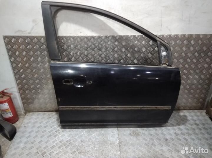 Дверь Focus 2 (05-08) пер R дефект б\у (арт. 1505703)