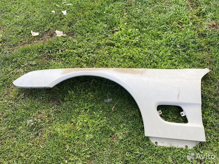 Переднее левое крыло новое Мерседес sl 5.5