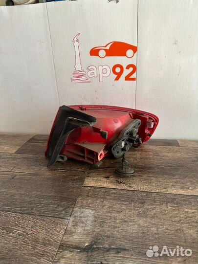 Стоп-сигнал левый Audi A4 8K cdhb 1.8 2008