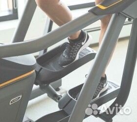 Эллиптический тренажер matrix E30XIR 2021