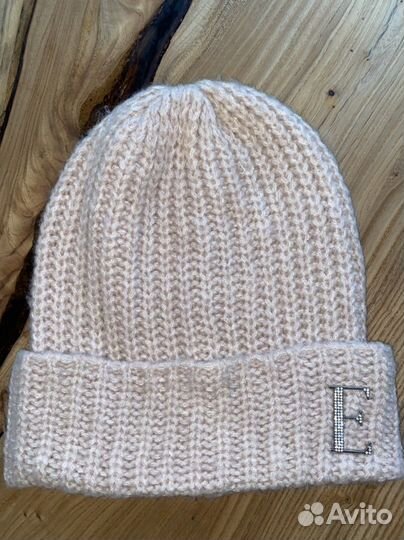Шапка женская вязаная