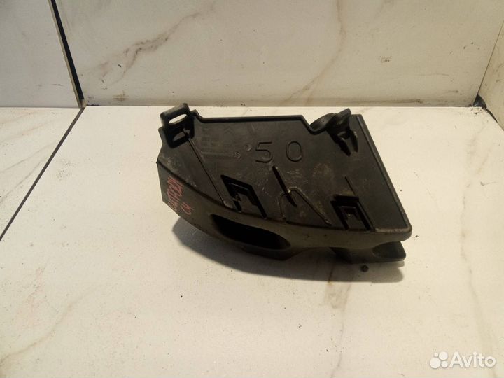 Крепление бампера заднего левое Citroen C4 LA 2007