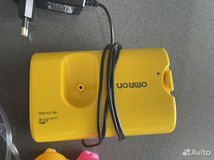 Ингалятор компрессорный (небулайзер) Omron