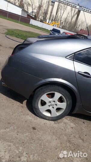 Задняя часть nissan primera P12 лифтбек