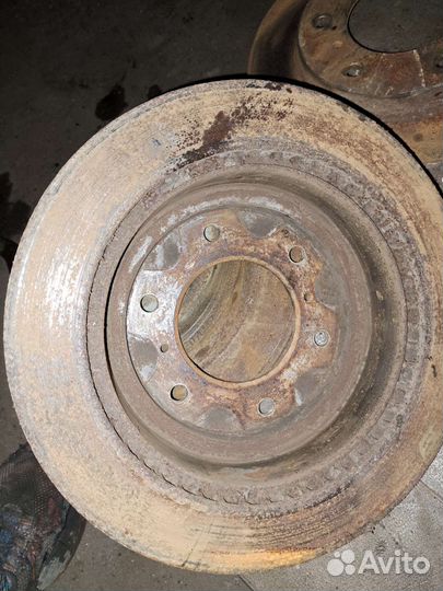 Тормозные диски Mitsubishi Pajero 3 6g74 3,5L