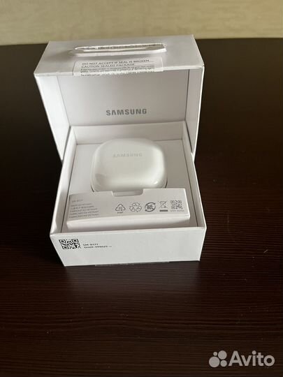 Беспроводные наушники Samsyng Galaxy Buds 2