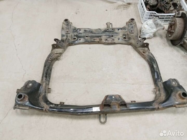 Продаю Подрамник на Кия Серато 2011 оригинал