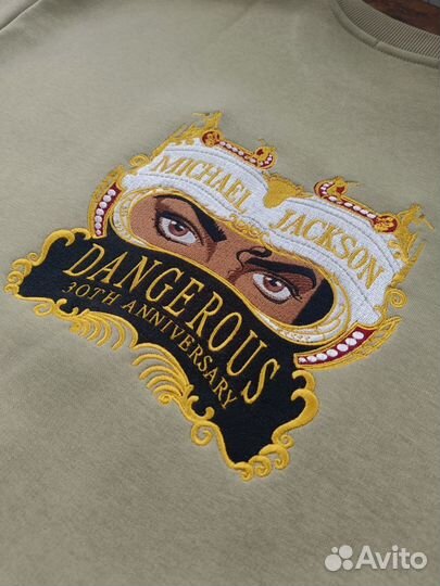 Машинная вышивка на одежде