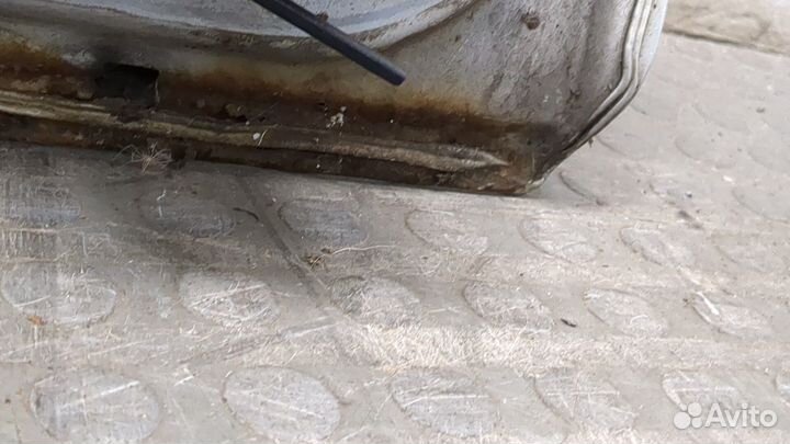 Дверь раздвижная киа Carnival, 2004