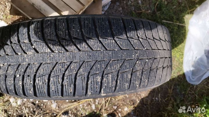 Triangle Snowlink TWT02 225/65 R17 106