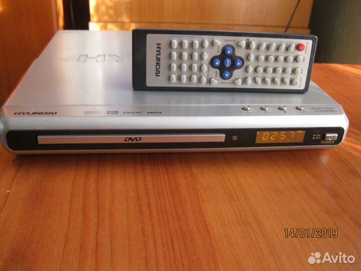 DVD плеер hyundai H-DVD 5061