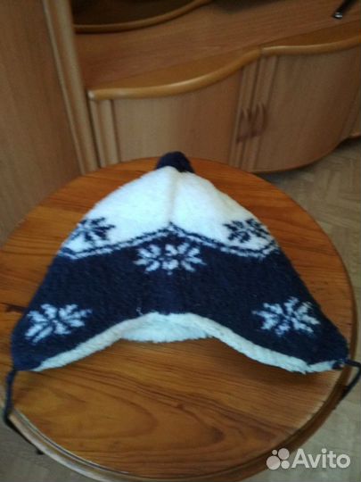 Зимняя детская шапка