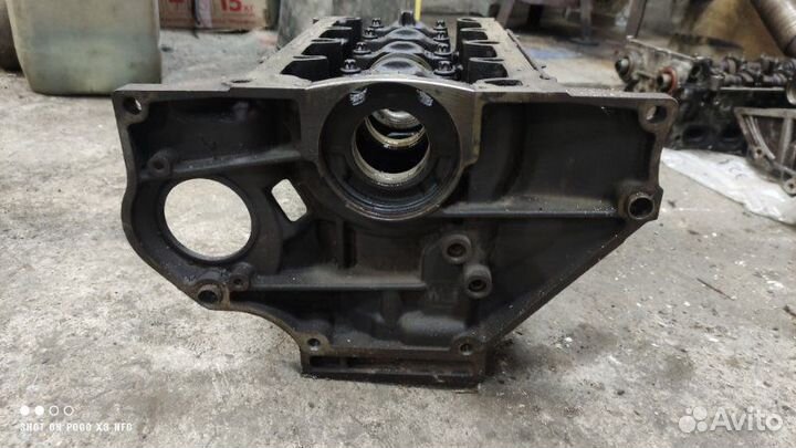 Блок цилиндров Opel Astra H 1.6 16V Z16XER