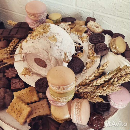 Коробка-буфет. Хлебница.ручная работа