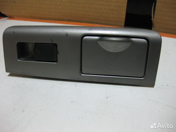 Блок управления стеклоподъемником задний левый