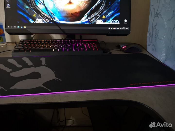 Продам коврик bloody