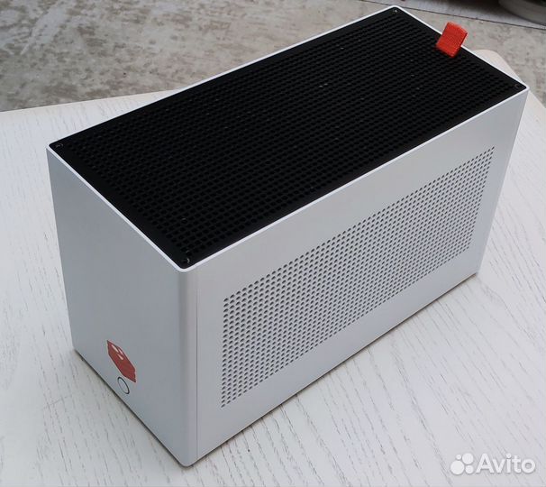 Sfx корпус + бп nzxt 650w + Райзер