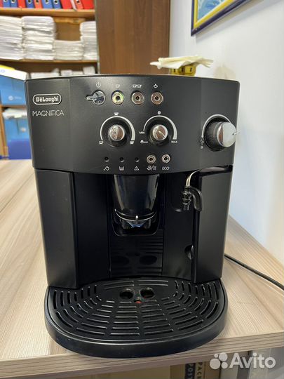 Кофемашина delonghi magnifica