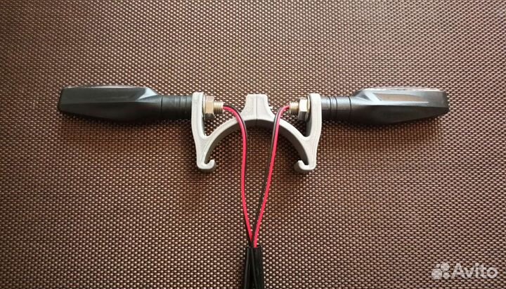 Крепление поворотников Ninebot Max