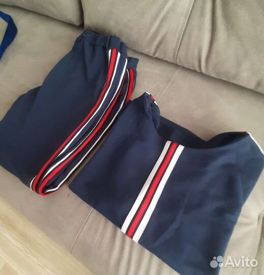 Спортивный костюм женский