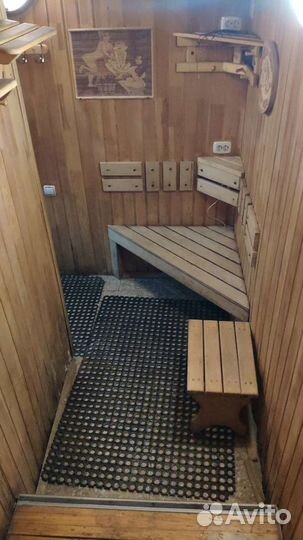 Баня на дровах на берегу реки Дон