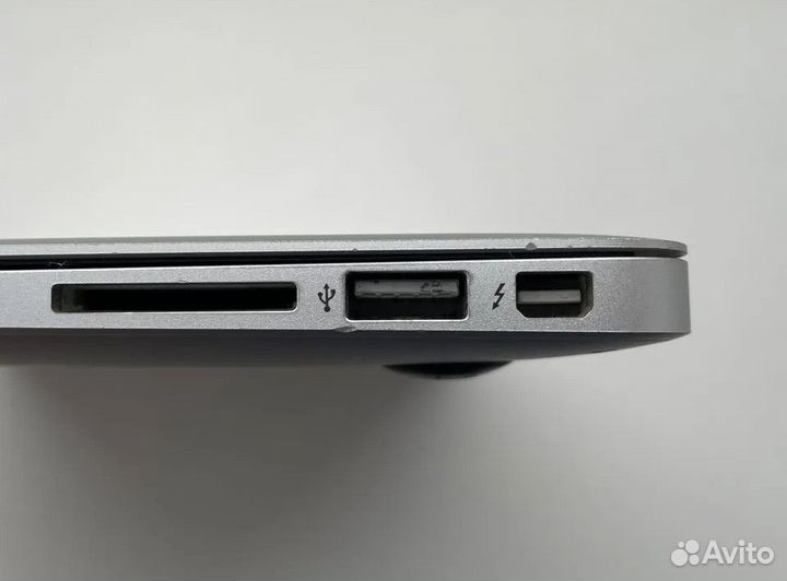 Продам Apple Macbook Air 13 Early-2015