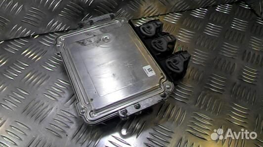 Блок управления двс renault laguna 2 (90C04PC01)