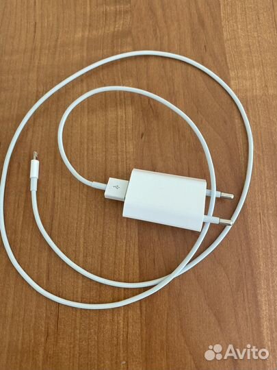 Зарядное устройство для iPhone