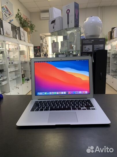 Б/У MacBook Air (13- 2013) I5 4/128Gb 1004 цикла