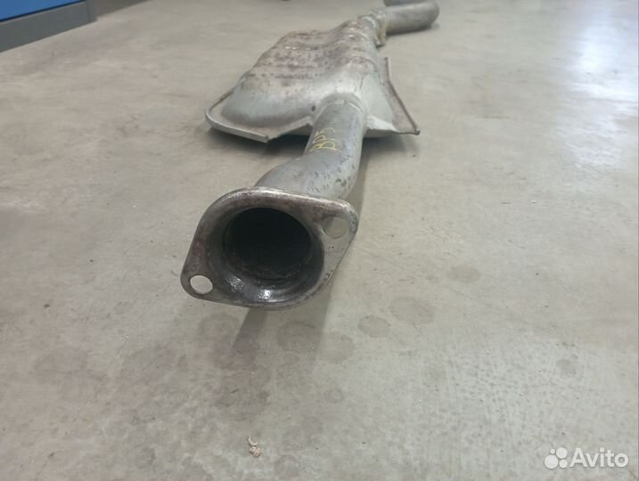 Средняя часть глушителя Субару Аутбек