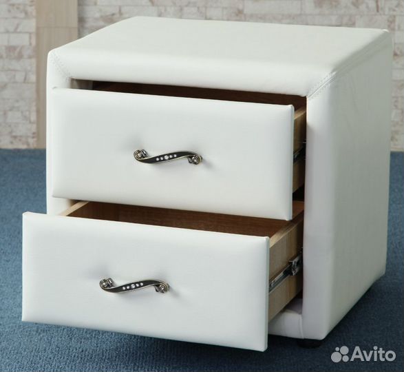 Тумба прикроватная ящики с доводчиком