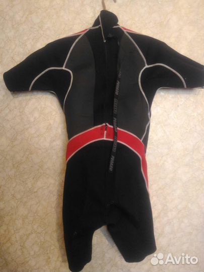 Гидрокостюм 