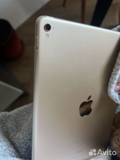 iPad pro 9.7 128GB Wi-Fi + apple pencil