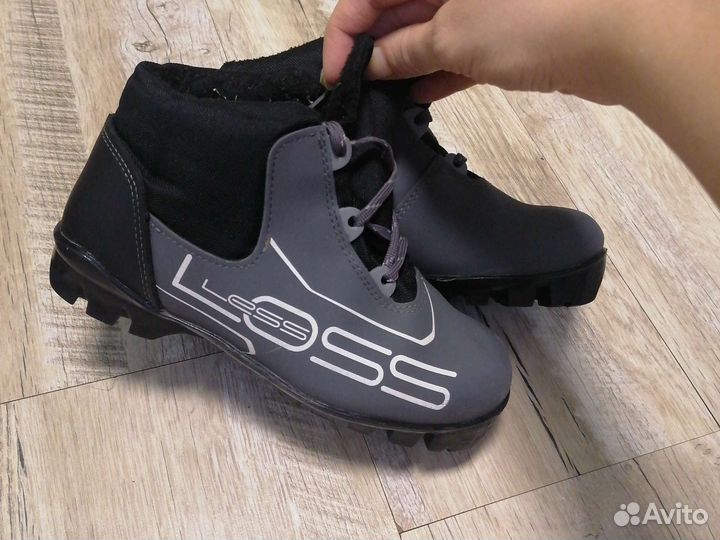 Лыжные ботинки