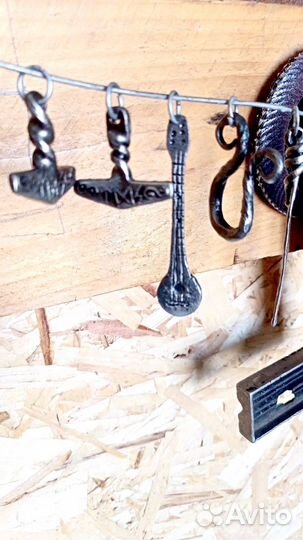 Подсвечники, талисманы