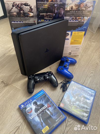 Sony PS4 + 2 геймпада + 2 игры