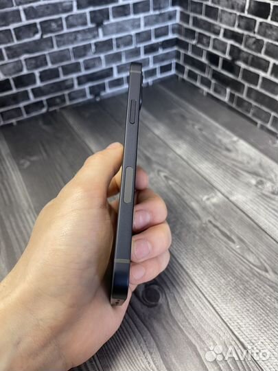 iPhone 12, 64 ГБ