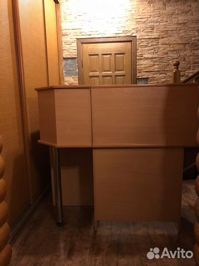 Стойка ресепшн