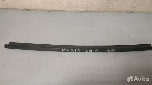 Уплотнитель стекла двери задний левый Daewoo Nexia