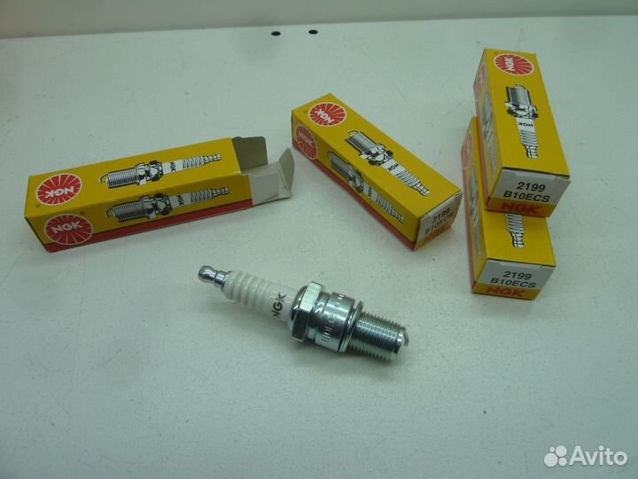 Honda/KTM/Suzuki/Yamaha Свеча зажигания NGK