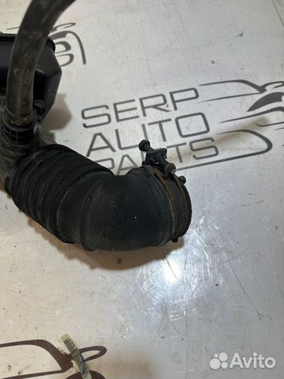 Патрубок воздушного фильтра Kia Soul AM G4FC 2009