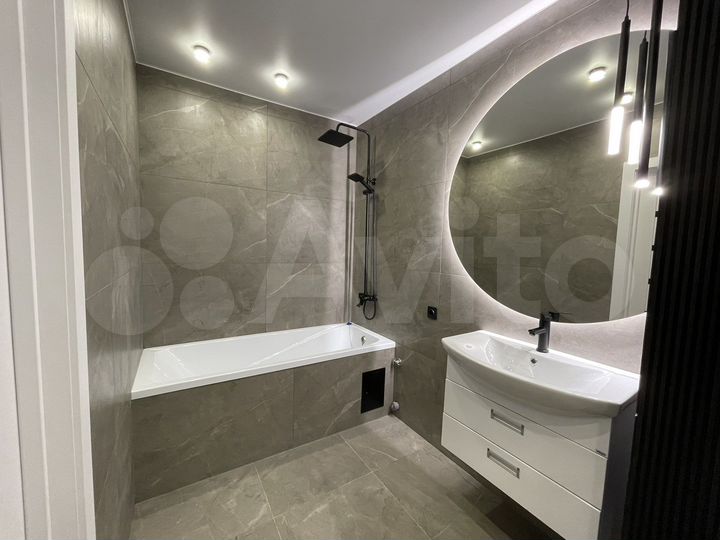 2-к. квартира, 65 м², 5/17 эт.