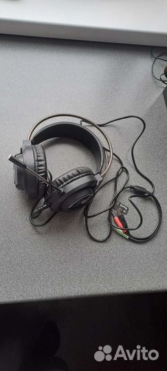 Игровые наушники с микрофоном