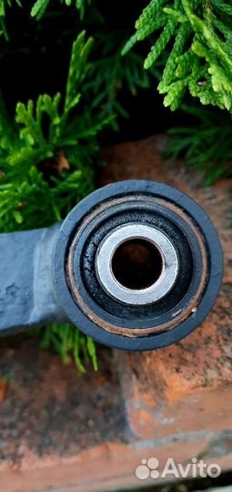 Рычаг задний левый toyota RAV 4