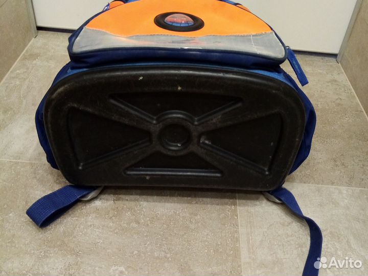 Рюкзак школьный