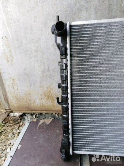 Радиатор охлаждения Chevrolet Captiva 2.2