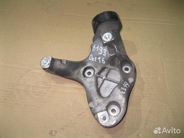 Кронштейн кондиционера от Skoda Octavia (A5 1Z)