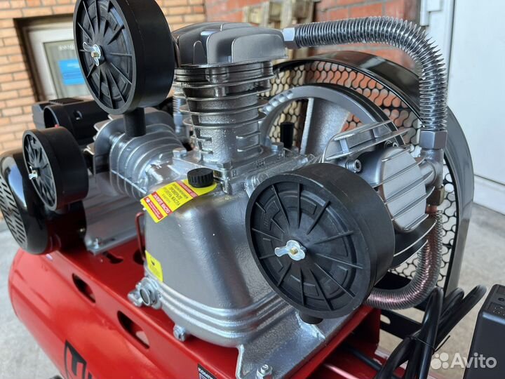 Компрессор воздушный 700 литров